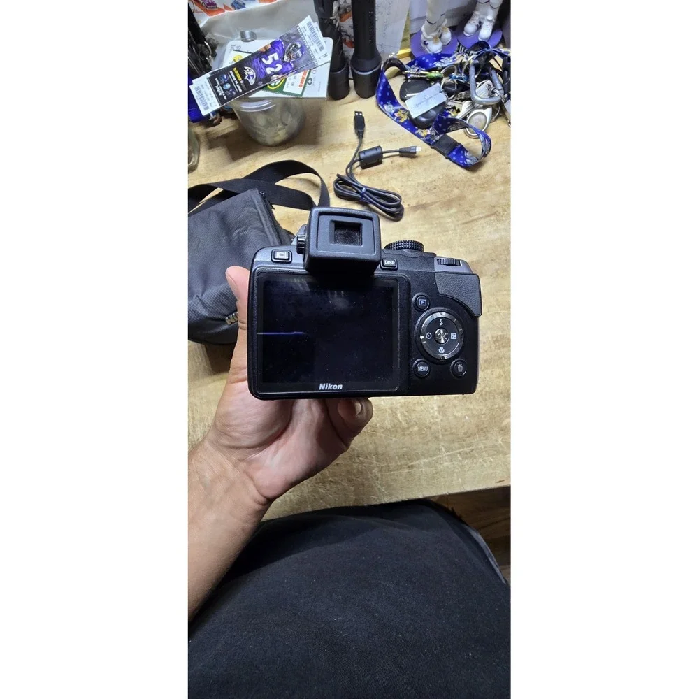 Nikon Coolpix P80 Digital Bridge Camera CCD Sensor 18x Zoom